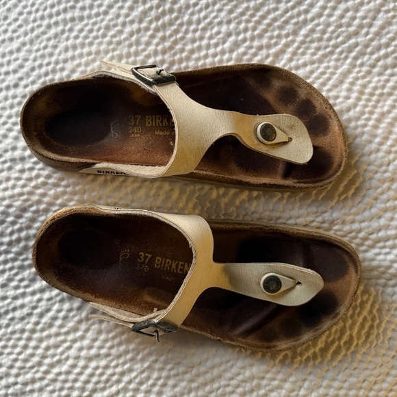 Birkenstock Gizeh Sandals - Picture 1 of 4